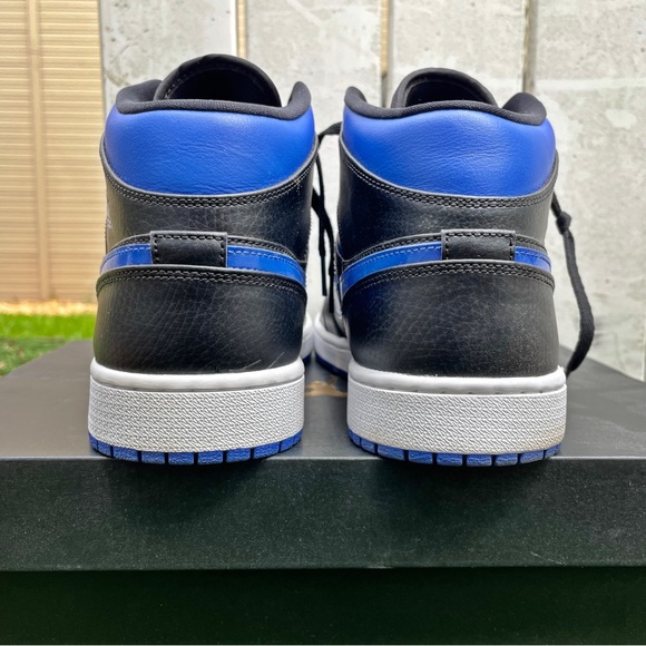 Men’s Air Jordan 1 Mid Hyper Royal Size 12 554724-068 - Picture 5 of 7